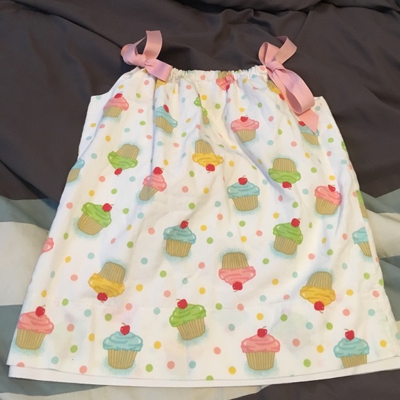 Just in cases Pillowcase Dress Cupcake Birthday - Picture 1 of 2