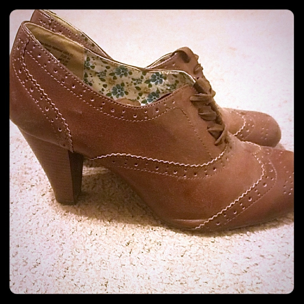 Cognac little heels