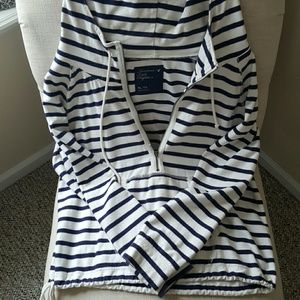 American Eagle sweatshirt
