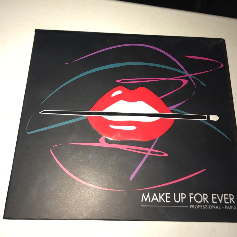 Make Up Forever Artist Shadow Palette #9