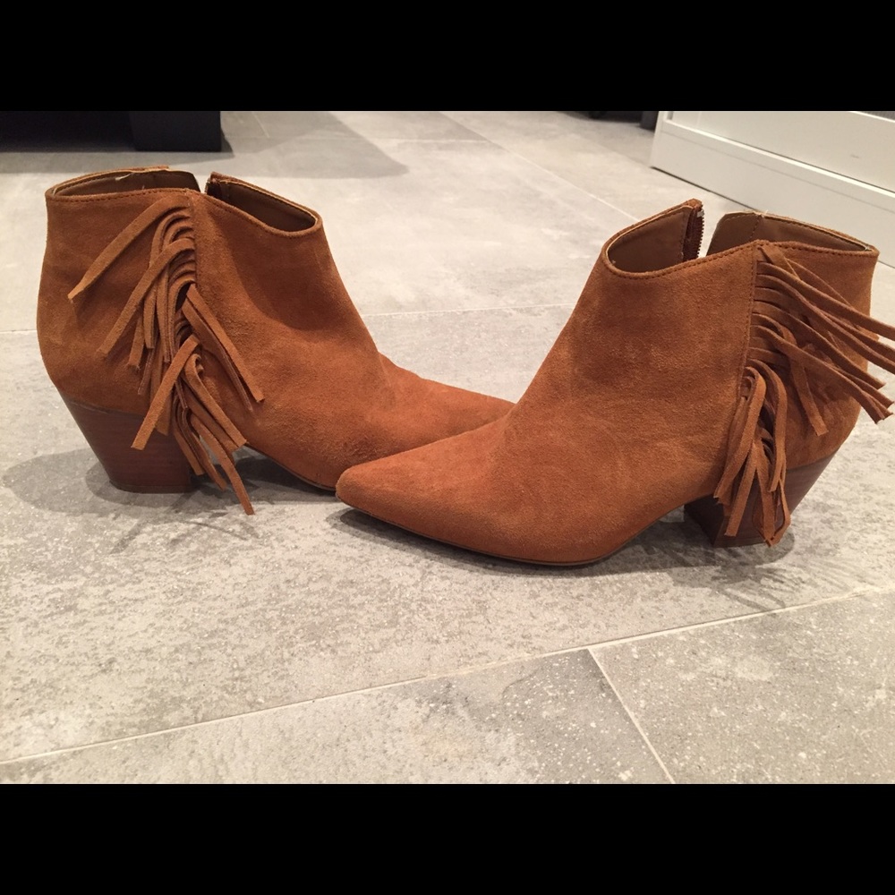 MANGO Leather fringe ankle booties