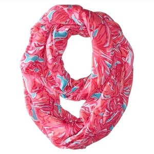 Lilly Infinity Scarf in Flirty