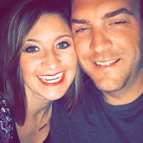 Meet your Posher, Alex - Picture 1 of 1