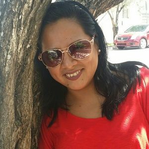 Meet your Posher, Rocio