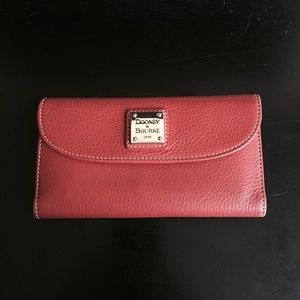 Dooney & Bourke Pebble Grain Continental Wallet