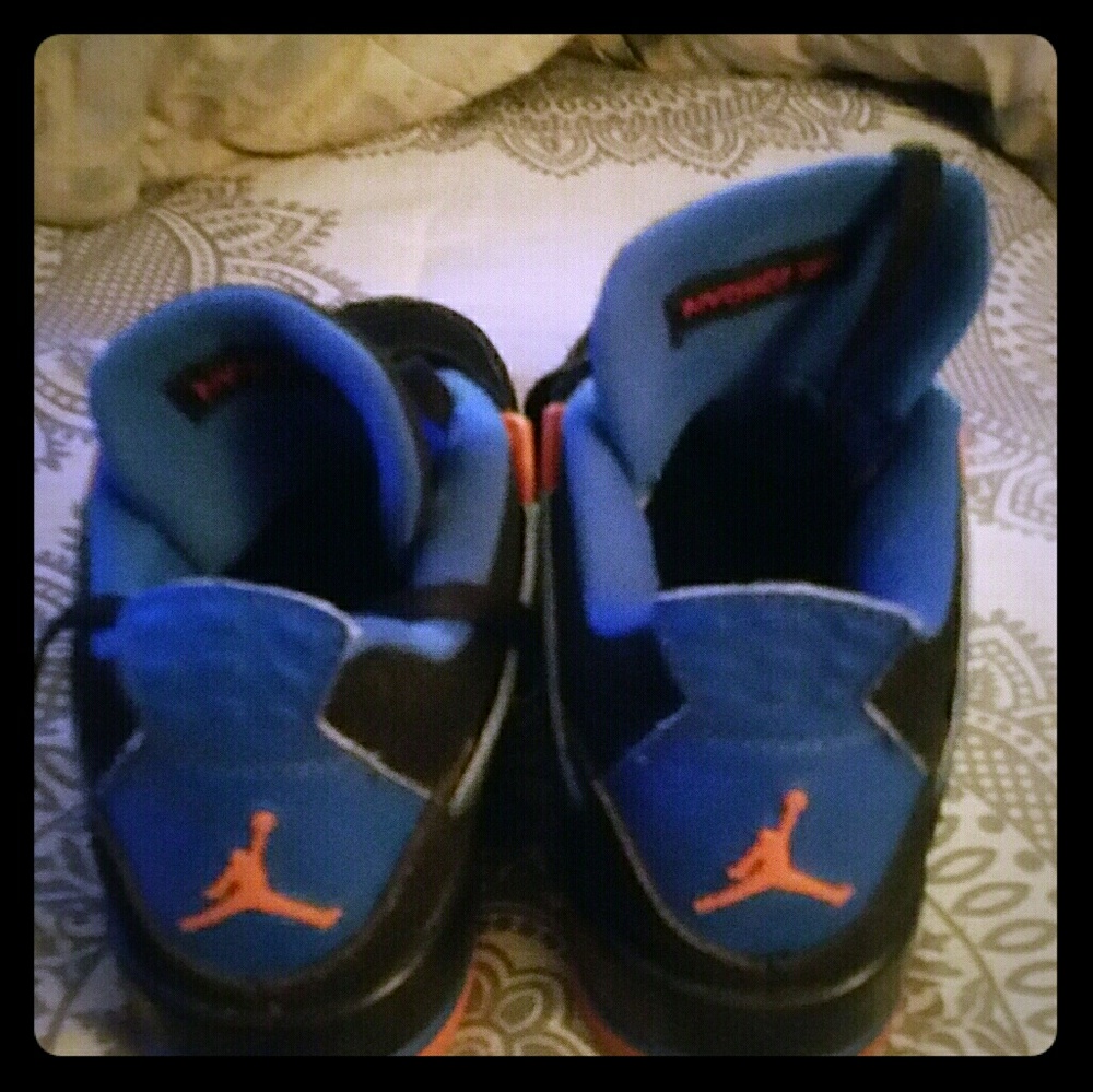 Air Jordan 4 Retro "Cavs"