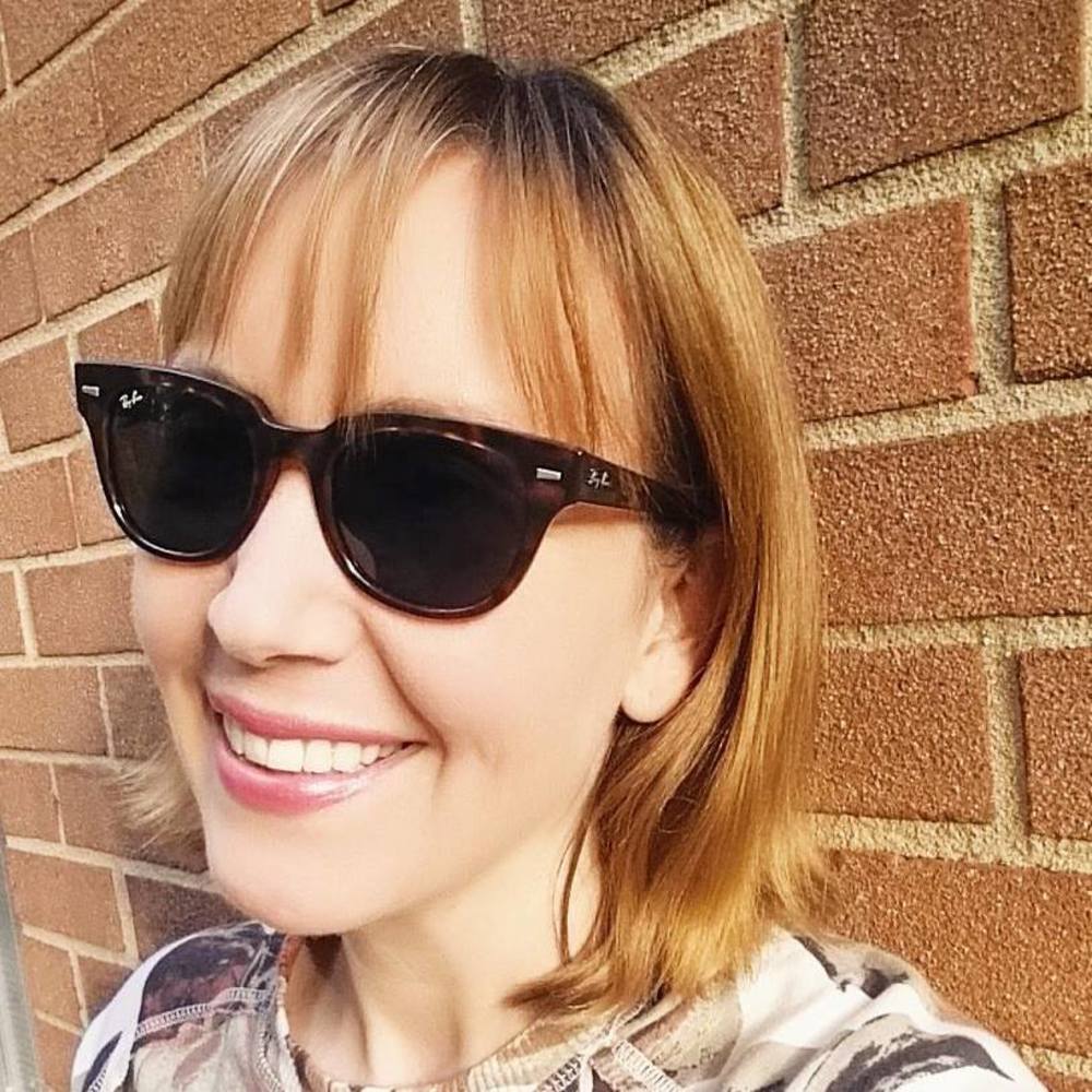 Meet your Posher, Nadina