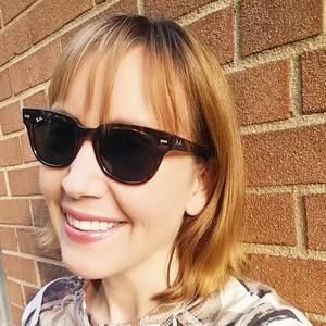 Meet your Posher, Nadina