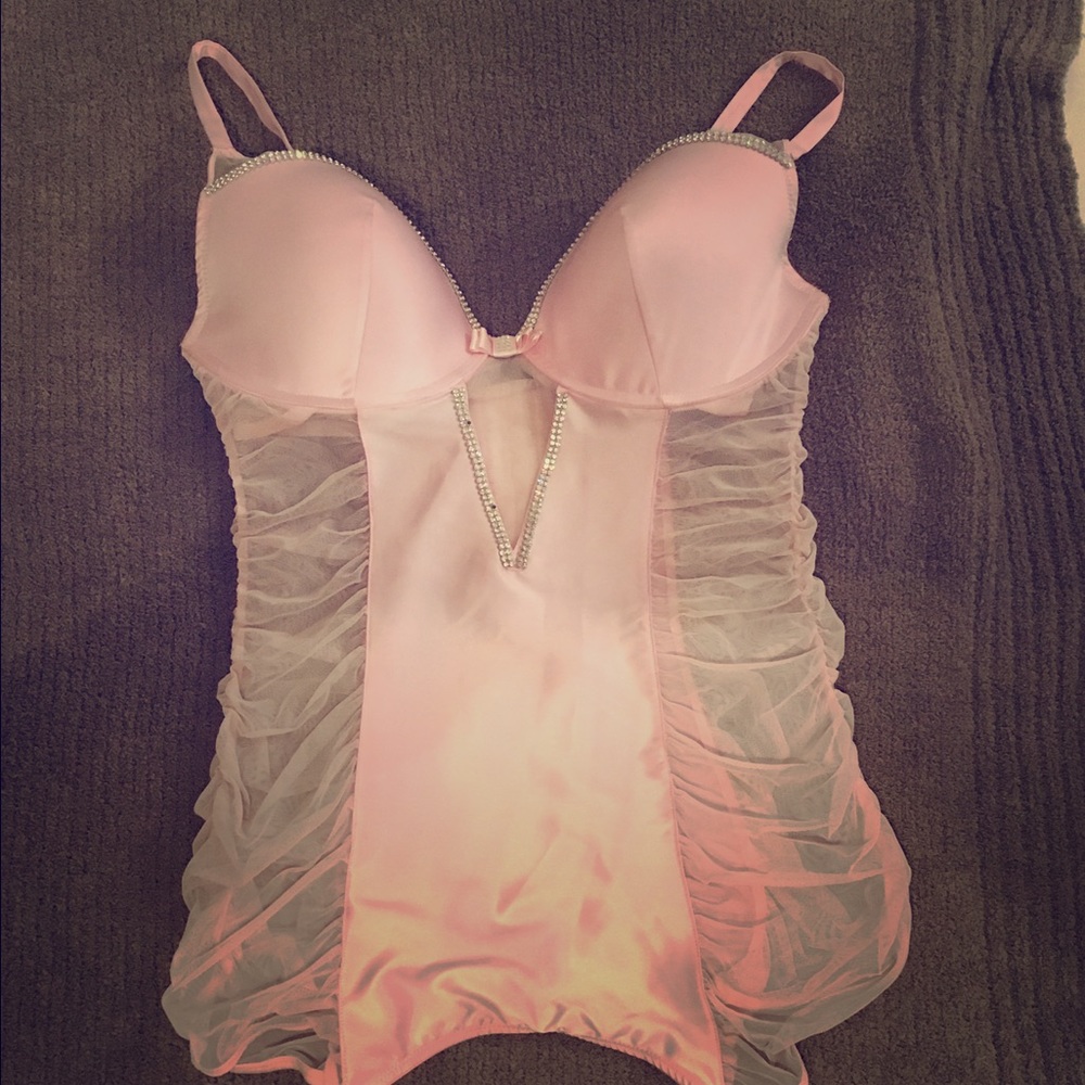 One piece, baby pink lingerie