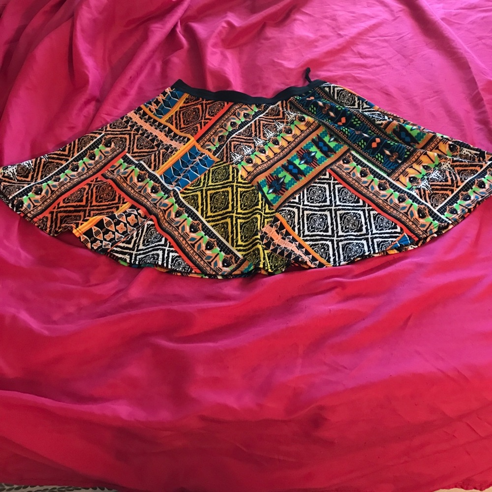 🚨tribal print skater skirt