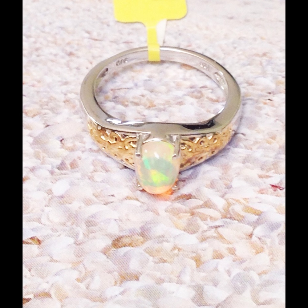 Welo Opal Solitaire - Picture 2 of 4