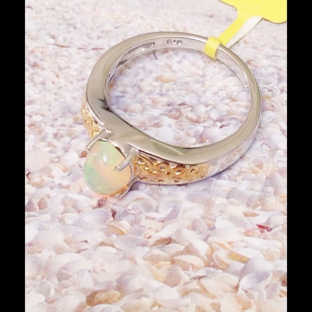 Welo Opal Solitaire - Picture 3 of 4