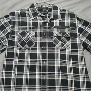 Men's casual button up shirt