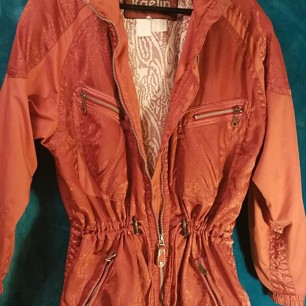 Lightweight rust (ish) color