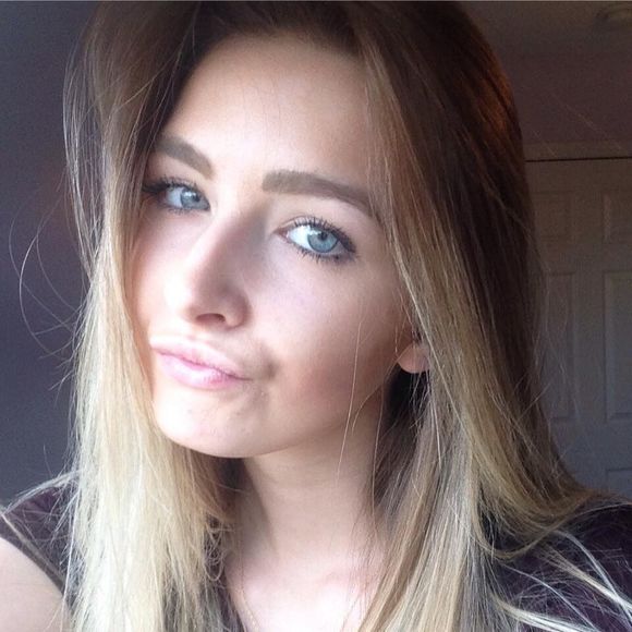 Meet your Posher, Kayla - Picture 1 of 1