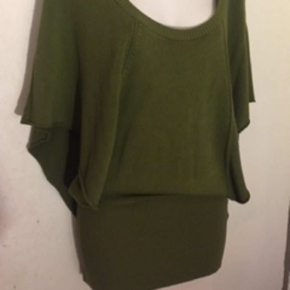 Sweater - Picture 2 of 2