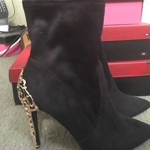 Charlotte Russe size 10 suede boots
