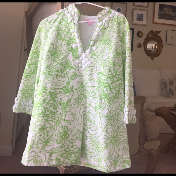 Lilly Pulitzer Tops - Lilly Pulitzer Tunic with Detailing