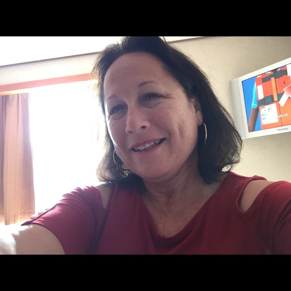 Meet your Posher, Linda - Picture 1 of 1