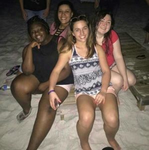 Meet your Posher, Toriana