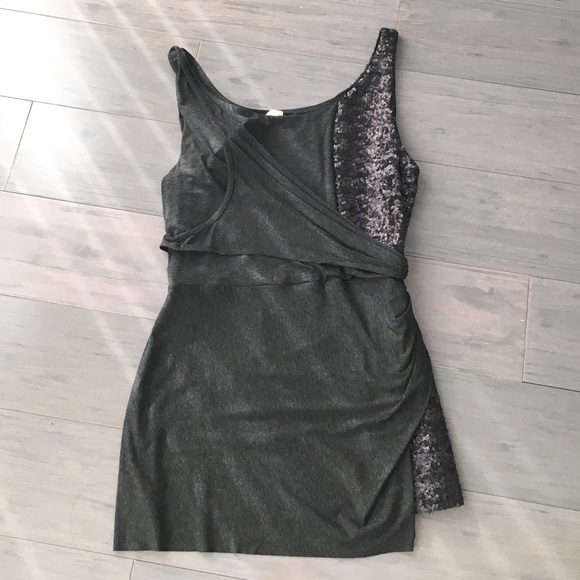 NWT New Bailey44 Gray Sequin Tank Size L - Picture 2 of 4