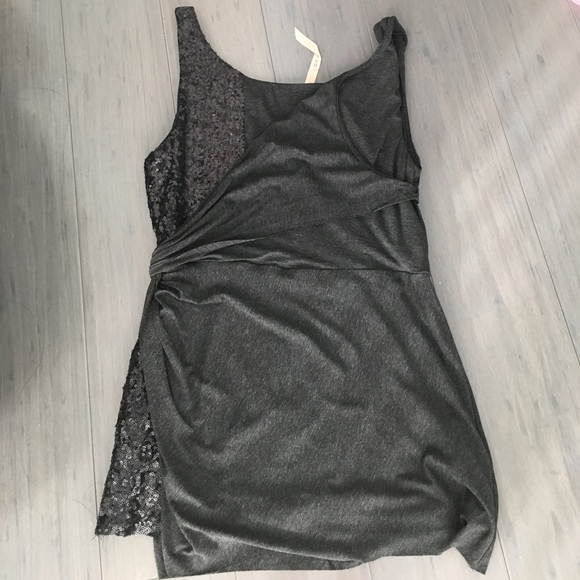 NWT New Bailey44 Gray Sequin Tank Size L - Picture 4 of 4