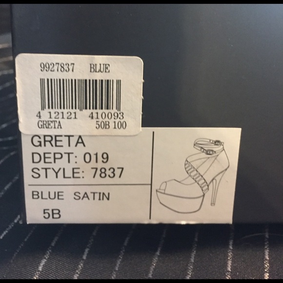 Blue satin dressy high heels size 5 - Picture 3 of 4