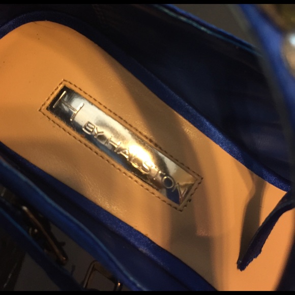 Blue satin dressy high heels size 5 - Picture 4 of 4