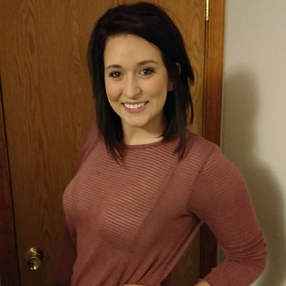 Meet your Posher, Whitney