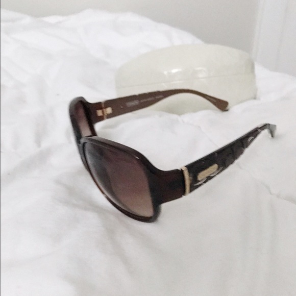 Coach Sunglasses - Picture 4 of 4