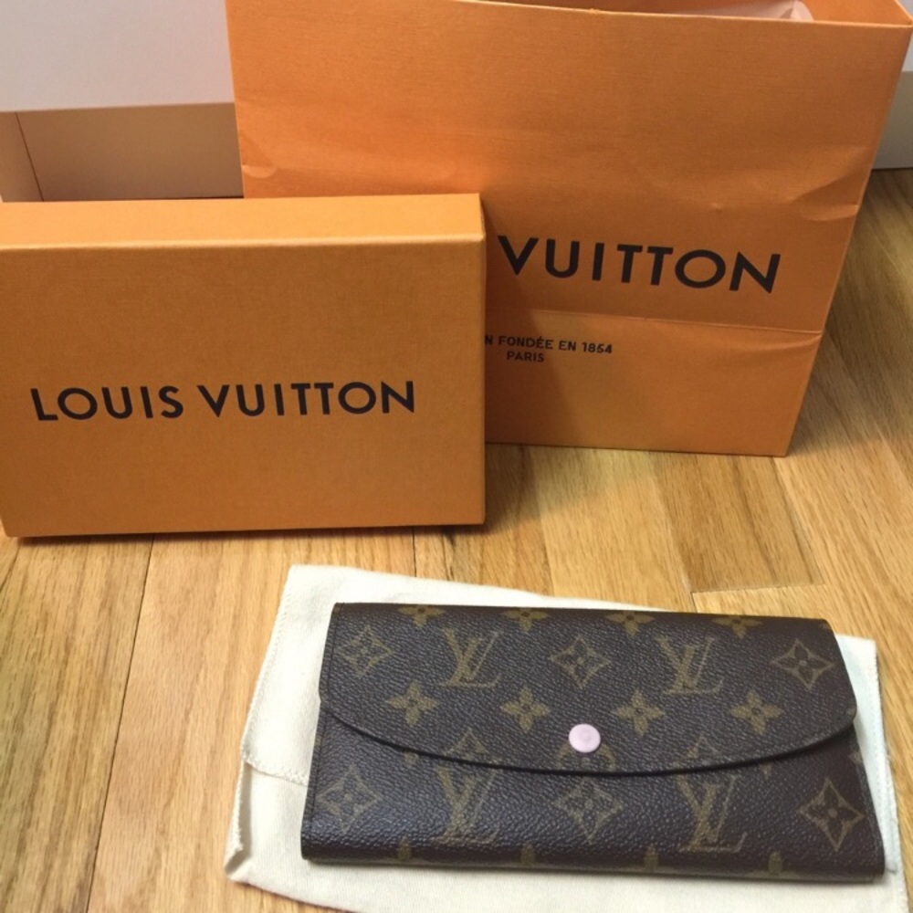 Authentic emilie wallet