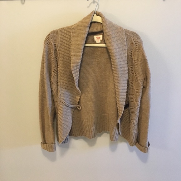 Target Beige sweater - Picture 2 of 4