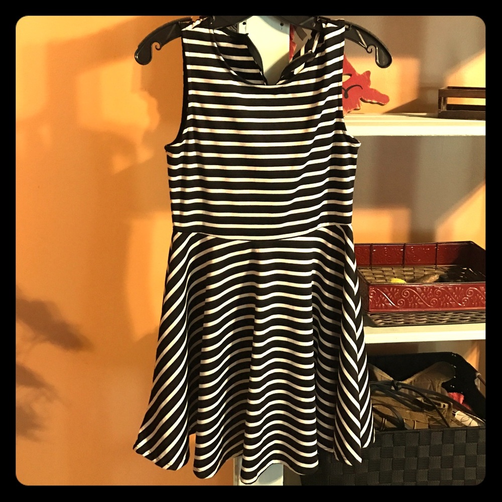 Perfect spring/summer dress!