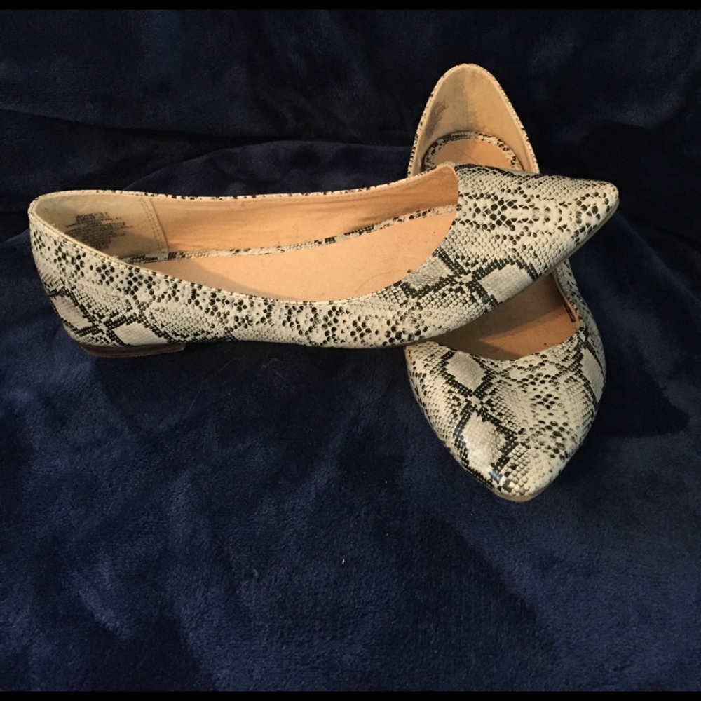 Snake skin flats