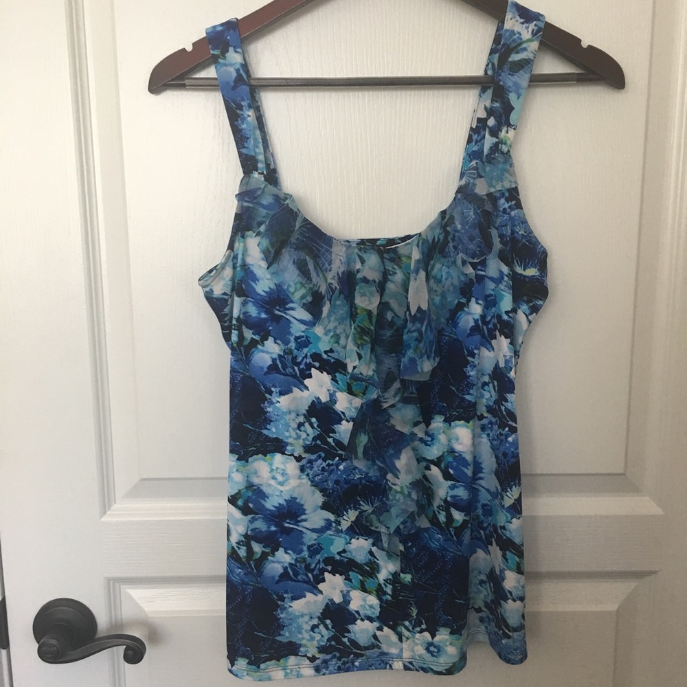 White House Black Market Floral Top