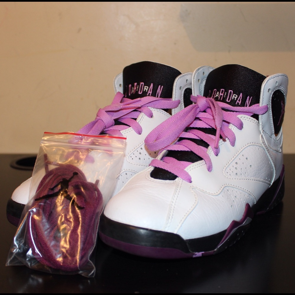 Jordan 7's fuchsia/ white