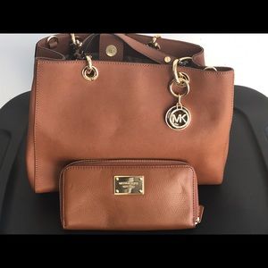 Authentic Micheal Kors Purse