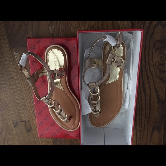 Brand new Guess sandals - Picture 1 of 3