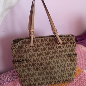 Michael Kors hand bag
