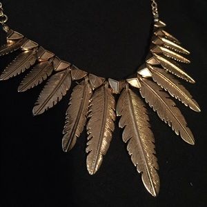 💥 BOGO 💥 Gold feather necklace