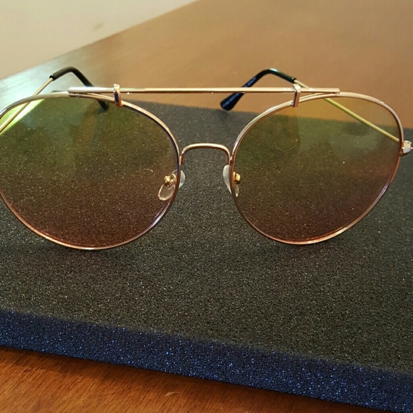 Womens Sunglasses - Picture 1 of 2