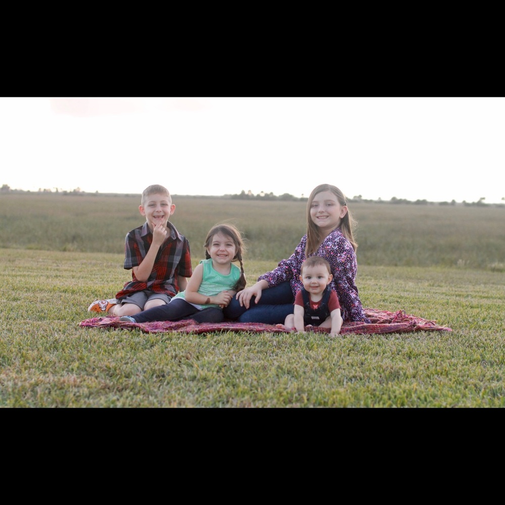 Posher Emmy - Picture 2 of 3