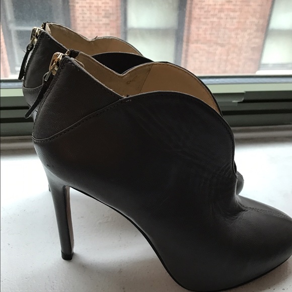 Green/grey ankle boots. - Picture 2 of 3