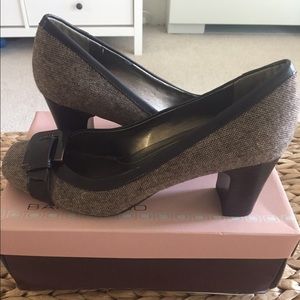 Bandolino pumps dark brown tweed size 8