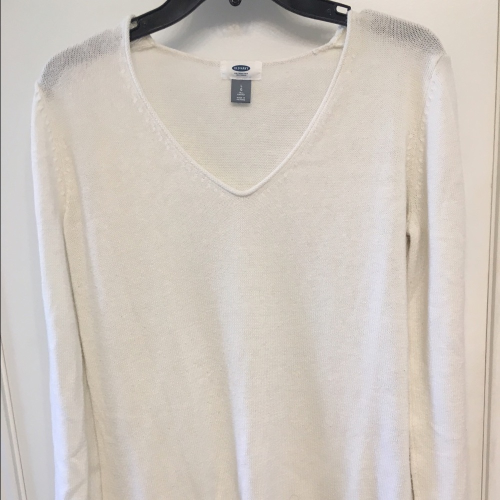 V-neck lightweight sweater
