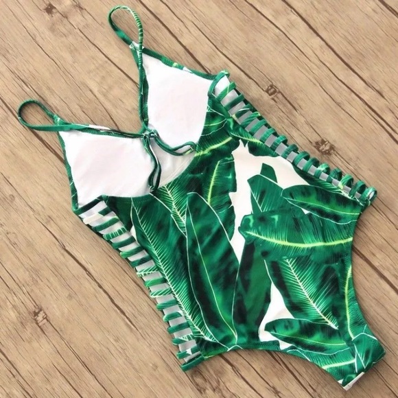 🌴🌺Banana Leaf One Piece Swimsuit🌺🌴 - Picture 3 of 4