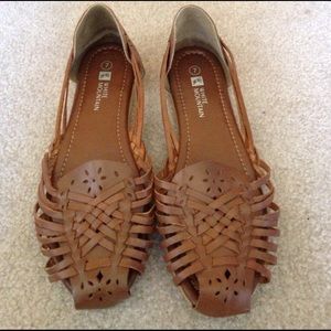 TJ Maxx White Mountain Brown flats