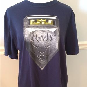 Mens Nike T shirt large