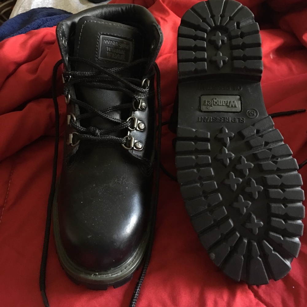 Lumber boots