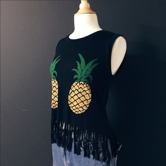 ‼️SALE‼️PINEAPPLE SLEEVELESS TEE😊 - Picture 3 of 3